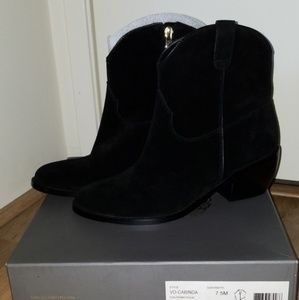 Vince Camuto aged black Suede Booties